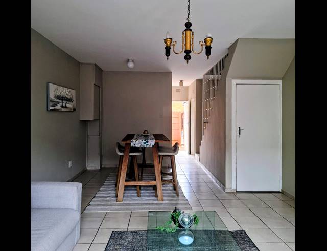 2 BEDROOM DUPLEX FOR SALE IN WINDSOR EAST